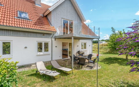 Ettie - 6Km from the Sea: Blue, House, Home, Roof, Residential Area, Cloud, Cottage, Land Lot, Estate, Farmhouse