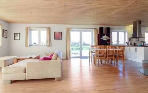 Ettie - 6Km from the Sea: House, Home, Residential Area, Roof, Cottage, Land Lot, Estate, Yard, Garden, Siding