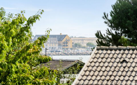 Ilkka - 175M from the Sea: Furniture, Interior Design, Flooring, Wood, Floor, Ceiling, Wood Flooring, Chair, Table, Lighting