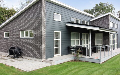 Bjerne - 200M from the Sea