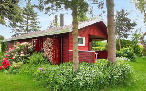 Thing - 200M from the Sea: Roof, House, Land Lot, Home, Cottage, Estate, Garden Buildings, Shade, Log Cabin, Landscaping