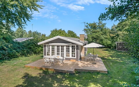 Tineke - 200M from the Sea: Roof, House, Home, Cottage, Door, Siding, Deck, Porch, Plank, Hardwood