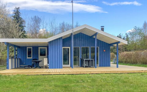 Trixie - 1Km from the Sea: Roof, Home, Door, Cottage, Shade, Siding, Yard, Estate, Backyard