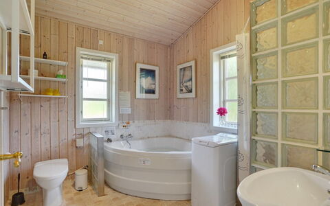 Aldis - 300M from the Sea: Interior Design, Flooring, Plumbing Fixture, Wood, Floor, Ceiling, Bathtub, Bathroom, Plumbing, Room