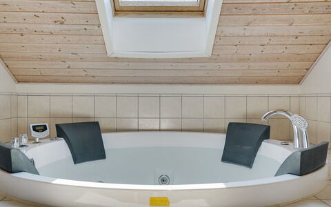 Vilvi - 500M from the Sea: Roof, House, Home, Cottage, Siding, Estate, Driveway, Garden Buildings, Yard, Shed