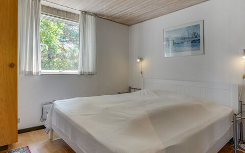 Sitta - 400M from the Sea: Bed, Interior Design, Flooring, Bedroom, Floor, Ceiling, Wood, Furniture, Bed Sheet, Bedding