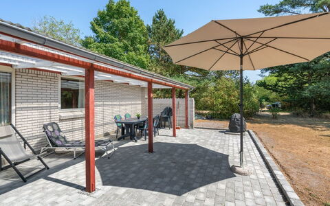 Sitta - 400M from the Sea: Residential Area, Roof, Suburb, Driveway, Estate, Chimney