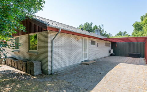 Sitta - 400M from the Sea: Residential Area, Roof, Suburb, Driveway, Estate, Chimney