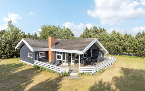 Bruno - 200M from the Sea: Roof, House, Home, Cottage, Door, Siding, Deck, Porch, Plank, Hardwood