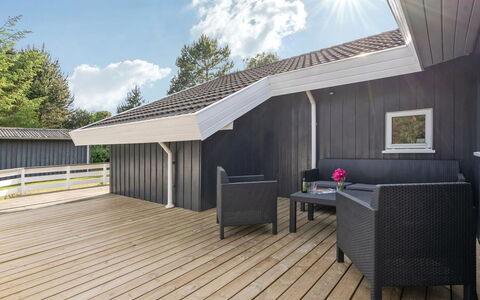 Bruno - 200M from the Sea: Roof, House, Home, Cottage, Door, Siding, Deck, Porch, Plank, Hardwood