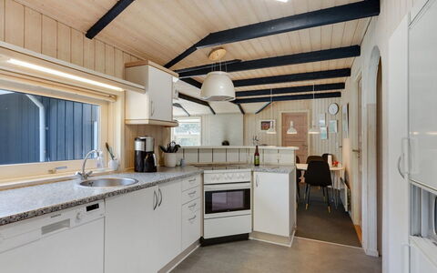Bruno - 200M from the Sea: Roof, House, Home, Cottage, Door, Siding, Deck, Porch, Plank, Hardwood