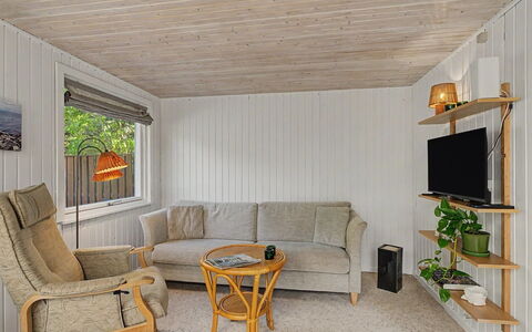 Kaarina - 550M from the Sea: Flooring, Wood, Interior Design, Floor, Ceiling, Furniture, Room, Couch, Living Room, Wood Flooring