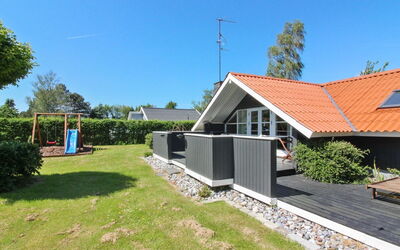 Gretta - 400M from the Sea