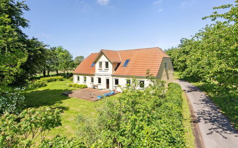Rouwen - 1Km from the Sea: Roof, House, Home, Cottage, Door, Siding, Deck, Porch, Plank, Hardwood