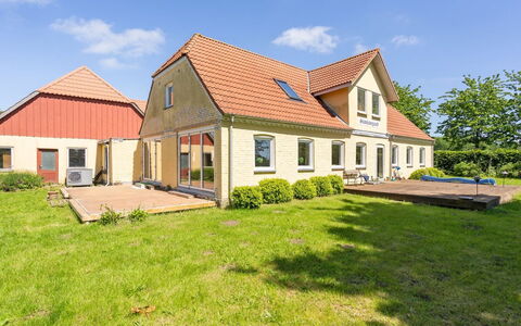 Rouwen - 1Km from the Sea: Roof, House, Home, Cottage, Door, Siding, Deck, Porch, Plank, Hardwood
