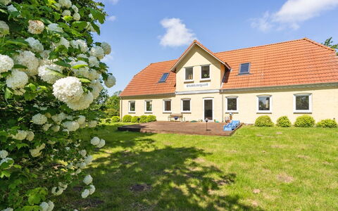 Rouwen - 1Km from the Sea: Roof, House, Home, Cottage, Door, Siding, Deck, Porch, Plank, Hardwood