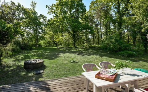 Norwin - 250M from the Sea: Blue, Shrub, Cottage, Groundcover, Garden, Estate, Shade, Landscaping, Farmhouse, Eco Hotel