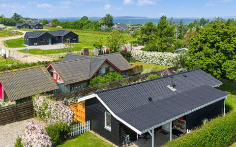 Gisl - 400M from the Sea: Roof, House, Residential Area, Home, Cottage, Suburb, Landscaping, Garden, Estate, Design