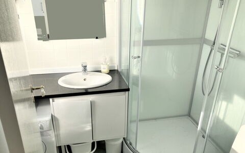 Vincent - 10M from the Sea: Bathroom, Plumbing Fixture, Bathroom Sink, Interior Design, Sink, Flooring, Floor, Toilet, Plumbing, Tap