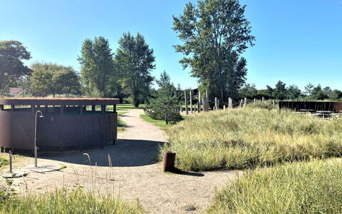 Vincent - 10M from the Sea: Shrub, Land Lot, Plant Community, Garden, Landscaping, Park, Ranch