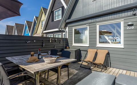 Vincent - 10M from the Sea: Wood, Home, Siding, Plank, Hardwood, Deck, Wood Flooring, Design, Porch, Outdoor Furniture