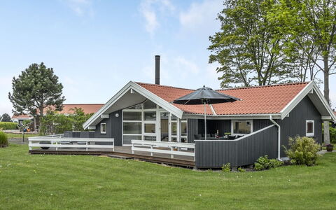 Barth - 150M from the Sea: Roof, House, Land Lot, Home, Cottage, Estate, Garden Buildings, Shade, Log Cabin, Landscaping