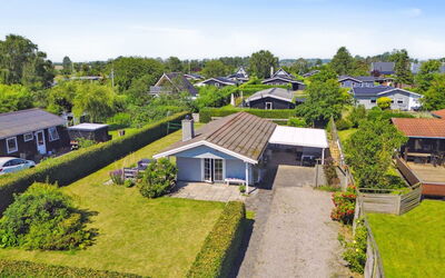 Thomas - 120M from the Sea