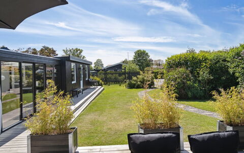 Helmina - 125M from the Sea: Residential Area, Roof, Suburb, Driveway, Estate, Chimney