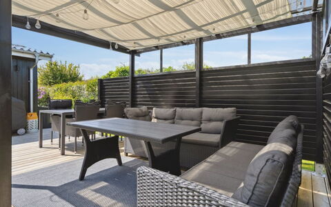 Helmina - 125M from the Sea: Residential Area, Roof, Suburb, Driveway, Estate, Chimney