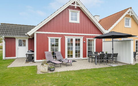 Askan - 200M from the Sea: Residential Area, Roof, Suburb, Driveway, Estate, Chimney