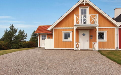 Matleena - 200M from the Sea: Blue, Shrub, Cottage, Groundcover, Garden, Estate, Shade, Landscaping, Farmhouse, Eco Hotel