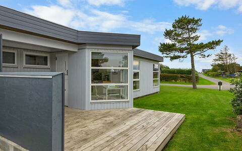 Rikkart - 100M from the Sea: Grass, Building, House, Roof, Home, Residential Area, Cottage, Land Lot, Rural Area, Lawn