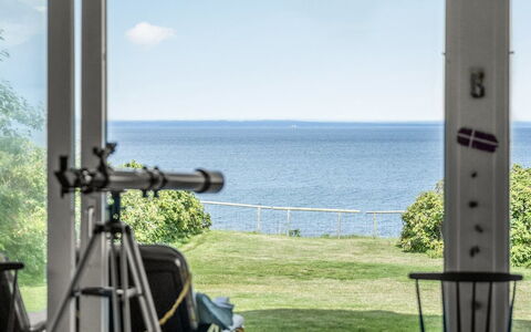 Elfi - 30M from the Sea: Blue, Shrub, Cottage, Groundcover, Garden, Estate, Shade, Landscaping, Farmhouse, Eco Hotel