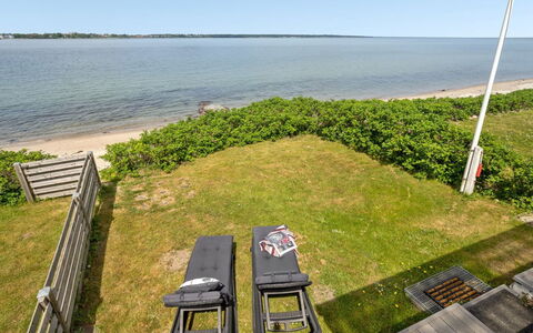 Käthe - 5M from the Sea: Blue, Shrub, Cottage, Groundcover, Garden, Estate, Shade, Landscaping, Farmhouse, Eco Hotel