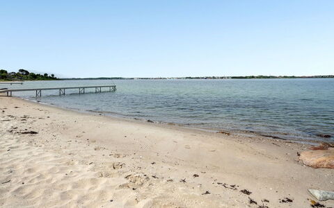 Käthe - 5M from the Sea: Blue, Shrub, Cottage, Groundcover, Garden, Estate, Shade, Landscaping, Farmhouse, Eco Hotel