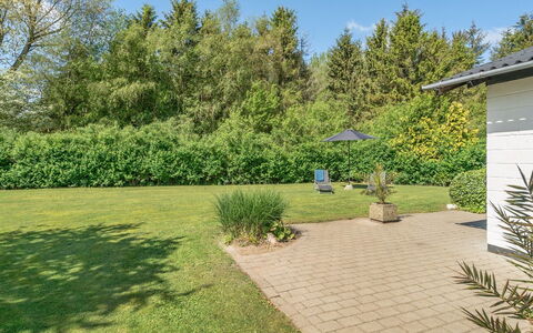 Suni - 400M from the Sea: Blue, Shrub, Cottage, Groundcover, Garden, Estate, Shade, Landscaping, Farmhouse, Eco Hotel