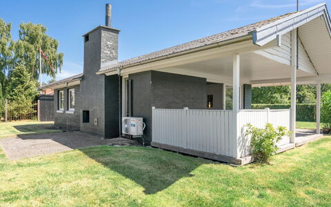Undine - 300M from the Sea: Blue, Shrub, Cottage, Groundcover, Garden, Estate, Shade, Landscaping, Farmhouse, Eco Hotel