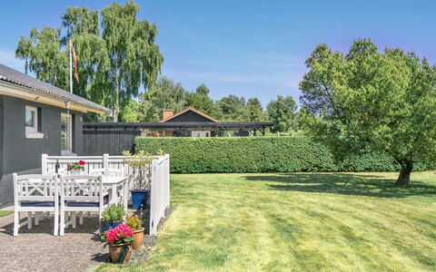 Undine - 300M from the Sea: Blue, Shrub, Cottage, Groundcover, Garden, Estate, Shade, Landscaping, Farmhouse, Eco Hotel