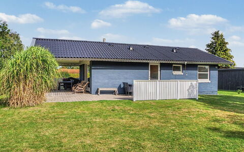 Undine - 300M from the Sea: Wood, Garden, Backyard, Land Lot, Home, Roof, Shade, Deck, Hardwood, Yard