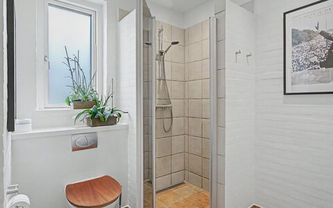 Laila - 50M from the Sea: Wall, Flooring, Floor, Interior Design, Plumbing Fixture, Bathroom, Toilet, Plumbing, Tile, Room