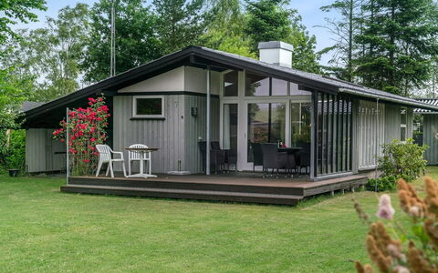 Juditha - 400M from the Sea: Blue, Shrub, Cottage, Groundcover, Garden, Estate, Shade, Landscaping, Farmhouse, Eco Hotel