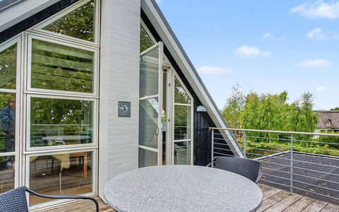 Gullan - 75M from the Sea: Wood, Roof, Architecture, Home, House, Cottage, Siding, Hardwood, Slope, Estate
