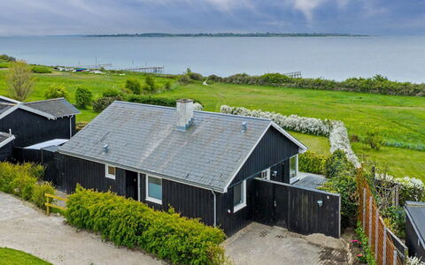 Annalia - 50M from the Sea: Wood, Garden, Backyard, Land Lot, Home, Roof, Shade, Deck, Hardwood, Yard