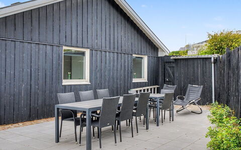 Annalia - 50M from the Sea: Wood, Garden, Backyard, Land Lot, Home, Roof, Shade, Deck, Hardwood, Yard