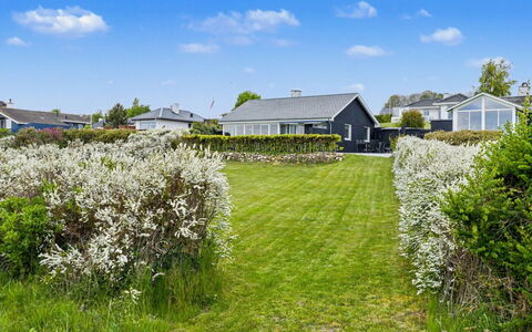 Annalia - 50M from the Sea: Wood, Garden, Backyard, Land Lot, Home, Roof, Shade, Deck, Hardwood, Yard