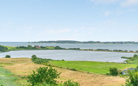 Chayton - 450M from the Sea: Residential Area, Roof, Suburb, Driveway, Estate, Chimney