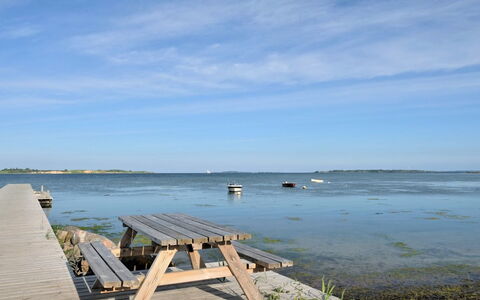 Chayton - 450M from the Sea: Residential Area, Roof, Suburb, Driveway, Estate, Chimney