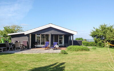 Bibi - 200M from the Sea