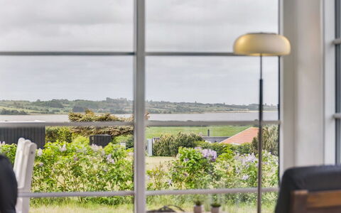 Ginnie - 300M from the Sea: Blue, Shrub, Cottage, Groundcover, Garden, Estate, Shade, Landscaping, Farmhouse, Eco Hotel