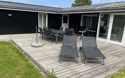 Alrich - 500M from the Sea: Cottage, Home, House, Roof, Porch, Estate, Siding, Garden Buildings, Farmhouse, Yard